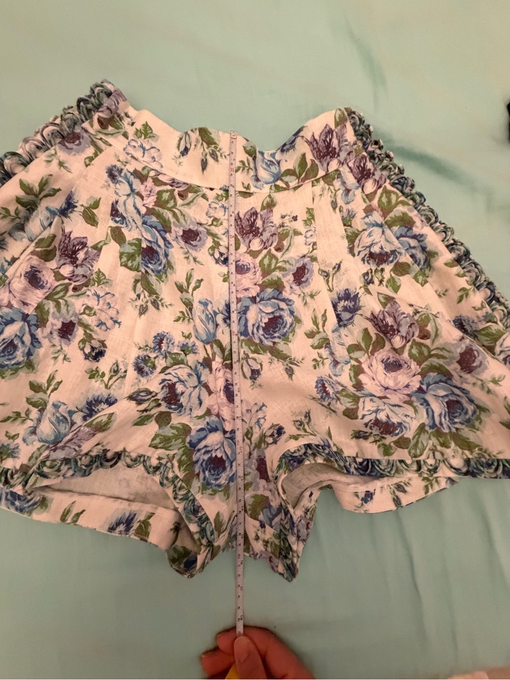 Zimmermann Whitewave Shorts Size 1 , US 4-6 - Picture 8 of 9